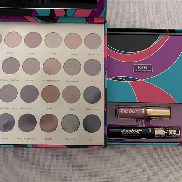 💋BRAND NEW Tarte limited Edition Eyeshadow pallete💋